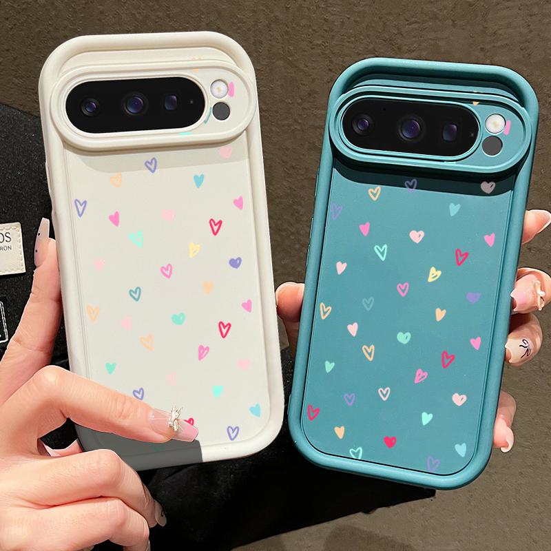 Custodia morbida colorata con  - Google Pixel 9 Pro recensione e prezzo